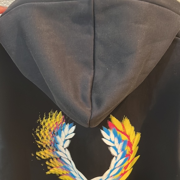 (L) Fred Perry Hoodie - Picture 2 of 3